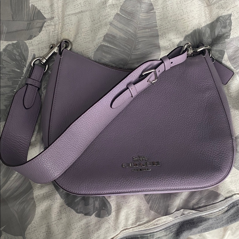 Coach Jes Hobo Bag with Shoulder Strap in Lilac